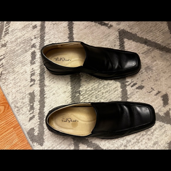 Men’s Thad Stuart Dress Shoe - Picture 2 of 3